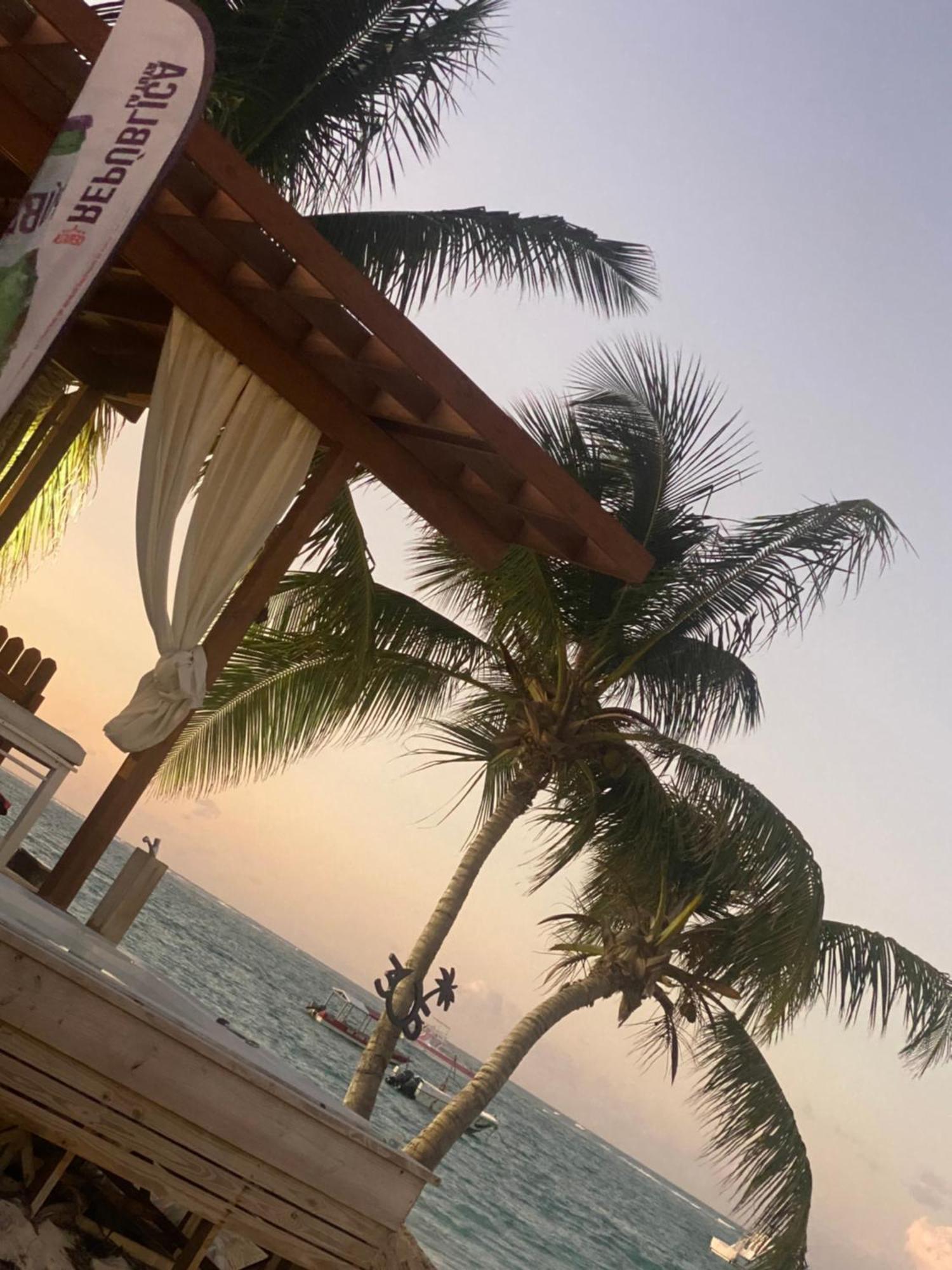 Madonna Pool Beach Los Corales Punta Cana Exterior foto