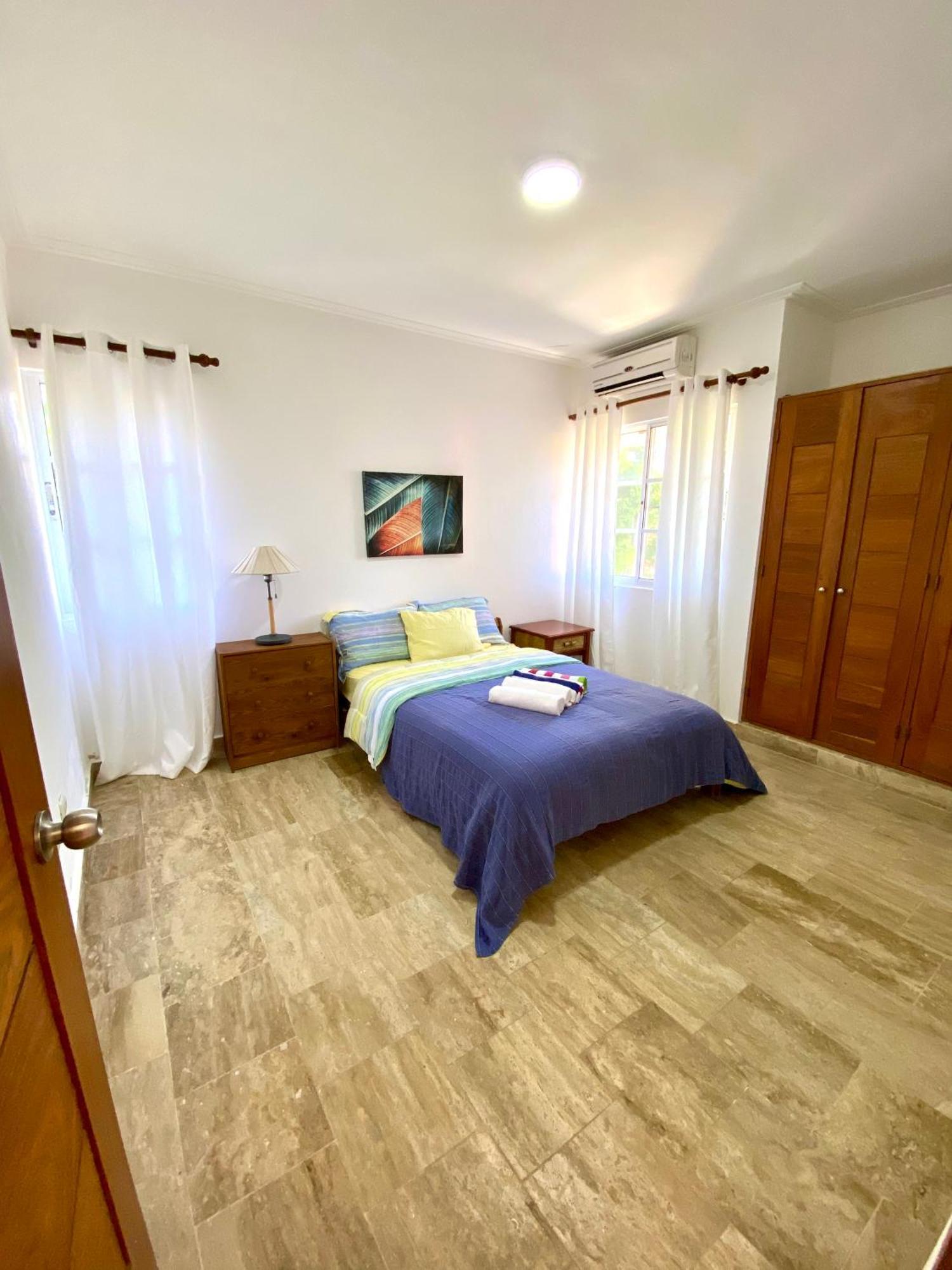 Madonna Pool Beach Los Corales Punta Cana Exterior foto