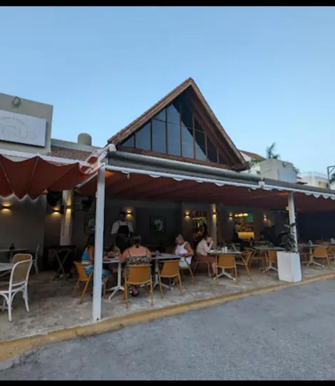 Madonna Pool Beach Los Corales Punta Cana Exterior foto