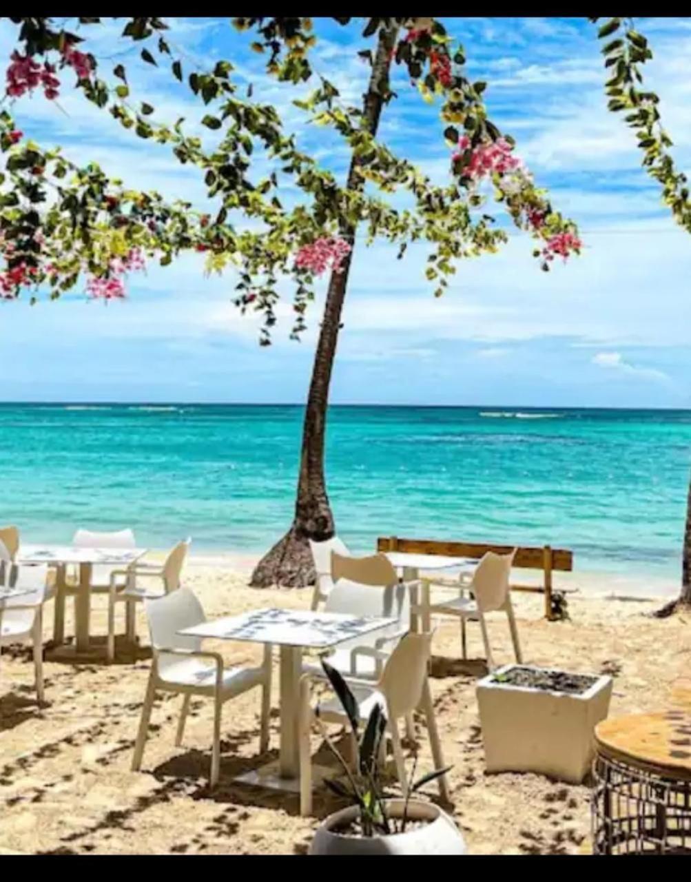 Madonna Pool Beach Los Corales Punta Cana Exterior foto
