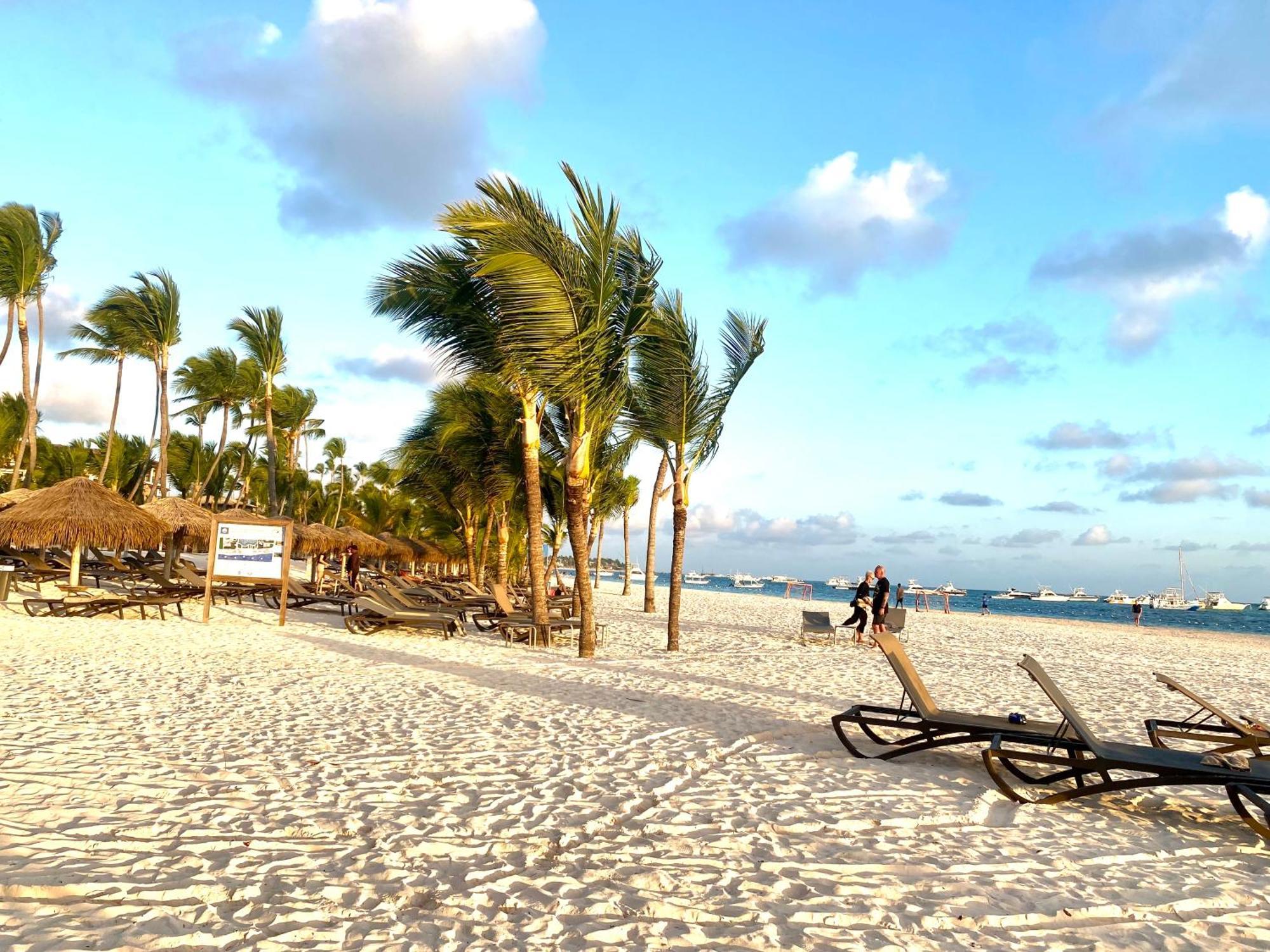 Madonna Pool Beach Los Corales Punta Cana Exterior foto